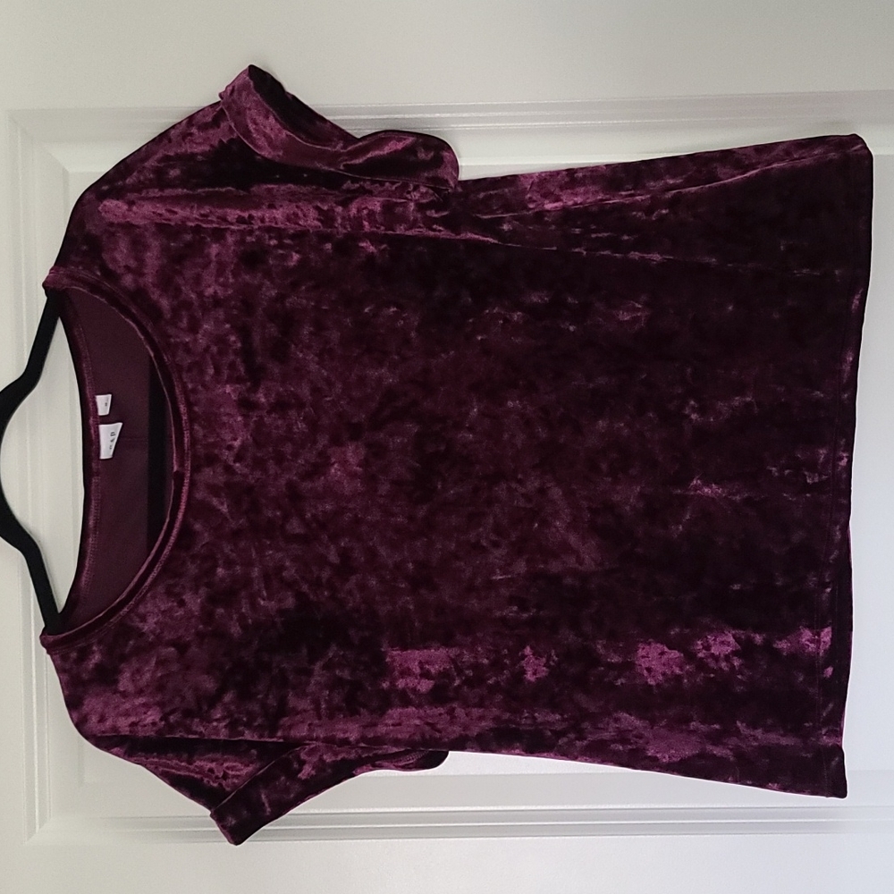 Women's gap shirt